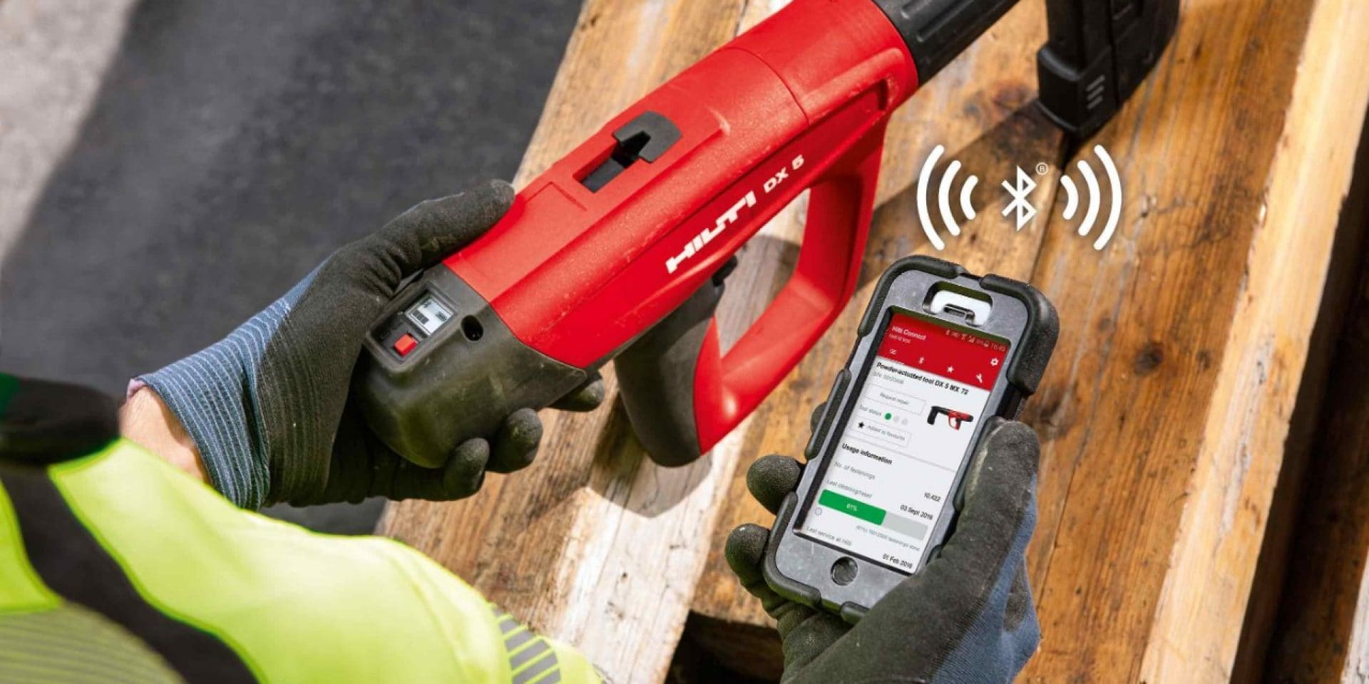 DX 5 powder actuated tool with Connect app