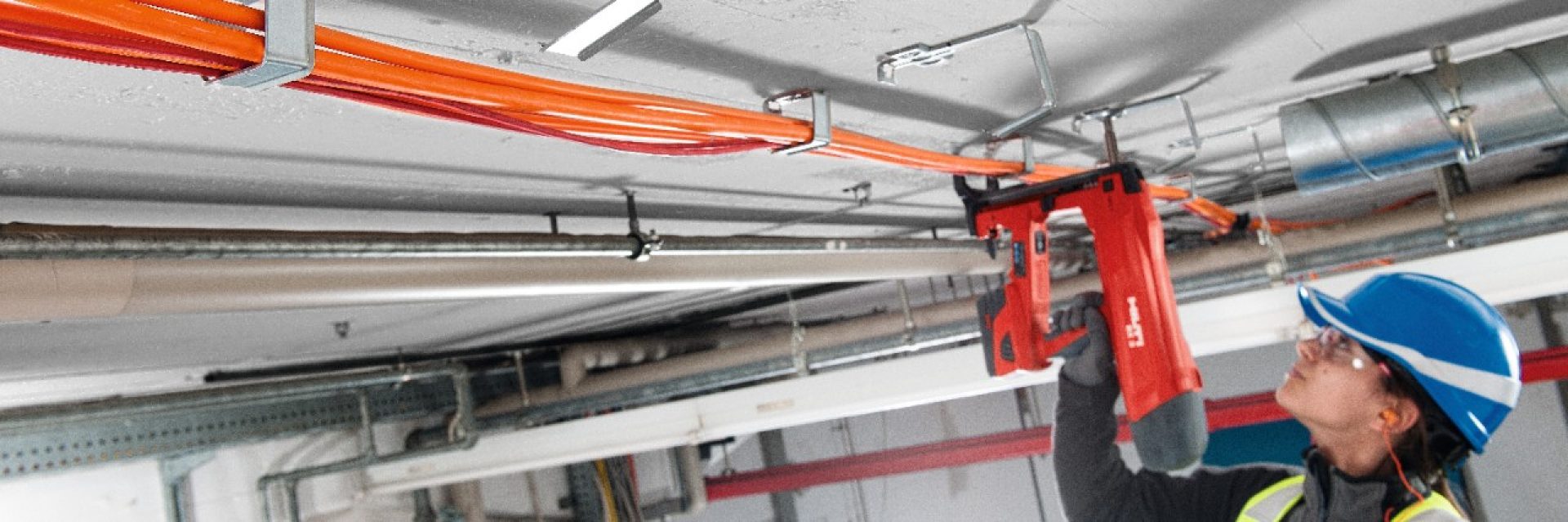 When working with cables, Hilti also offers a range of fasteners depending on the level of fire safety required