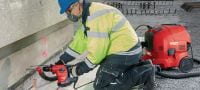 Go to slide 4 of 6: TE 30 電鎚鑽 強勁的 SDS Plus (TE-C) 電鎚鑽，適合於重型混凝土鑽孔 應用 2
