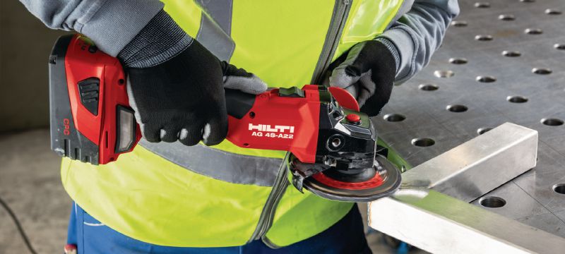 Image 11 of 13: AG 4S-A22 (100) Cordless angle grinder 22V cordless angle grinder with electronic speed control and brushless motor for everyday cutting and grinding with discs up to 100 mm Applications 1