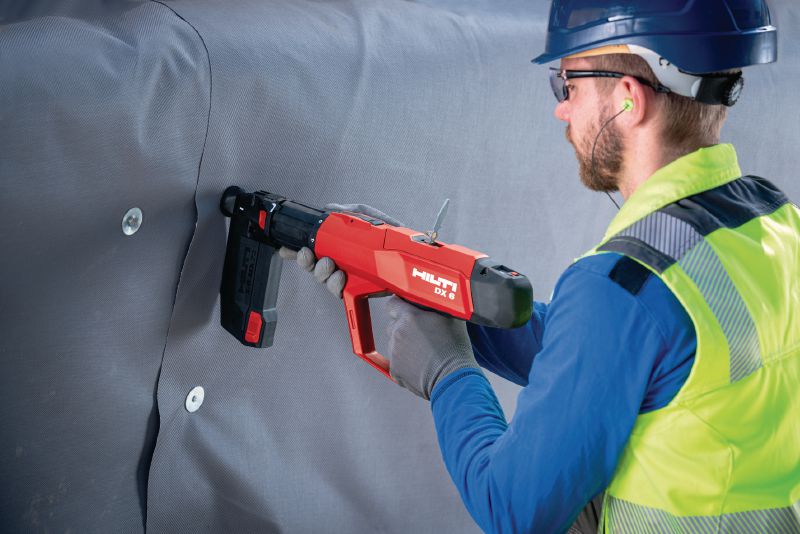 Image 8 of 13: DX 6 MX Powder-actuated nailer with magazine Fully automatic powder-actuated nailer with magazine for fastening collated nails Applications 1