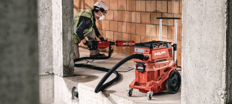 Image 2 of 4: VC 40L-X L-Class dust extractor Powerful dust extractor with large container and push-bar for connection with power tools and jobsite clean ups (wet & dry), 30l tank Applications 1