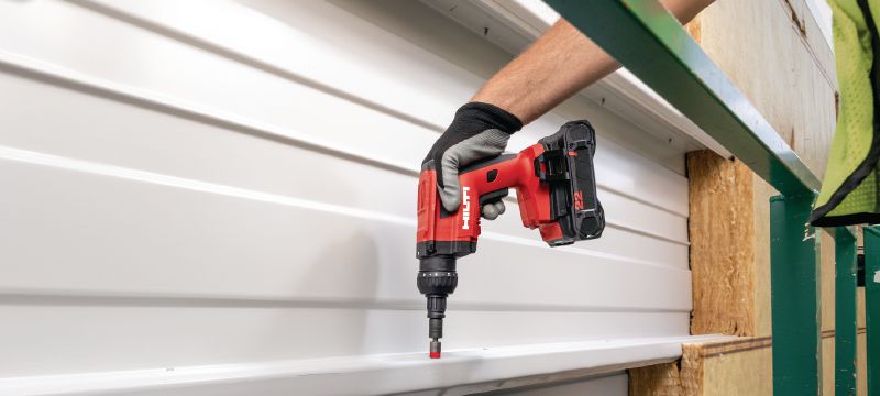 Image 3 of 5: ST 2000-22 Cordless metal screwdriver Lighter and more powerful cordless metal screwdriver for heavy duty fastening Applications 1
