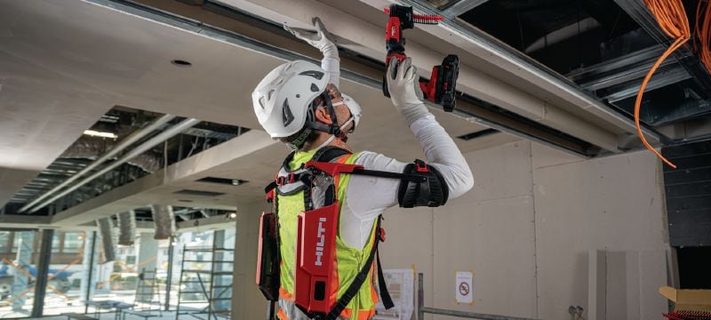 EXO-S 肩部外骨骼 穿戴式建築用外骨骼，有助於緩解肩部以上工作時的肩頸疲勞，適合應用於二頭肌長 40 公分 (16 英吋) 應用 1