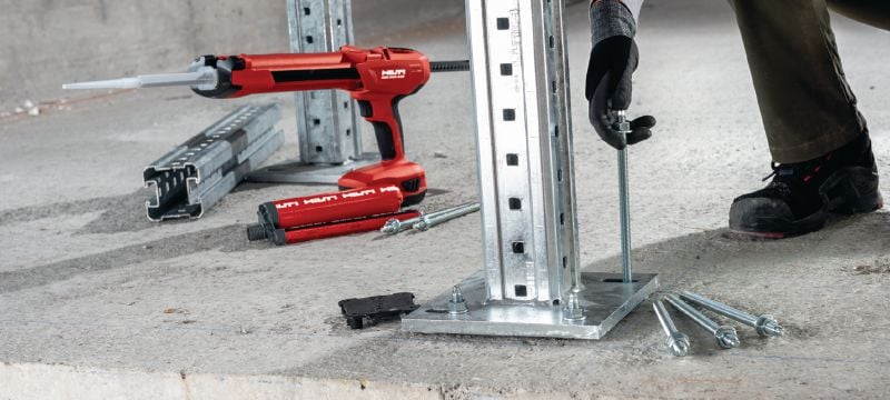 HAS-U-R2 Anchor rod High-performance anchor rod for capsule and injectable hybrid/epoxy anchoring in concrete and masonry Applications 1