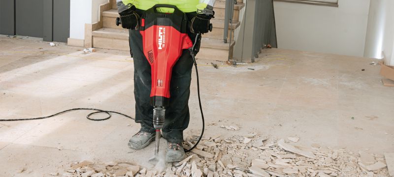 TE 2000-AVR Demolition hammer Powerful and extremely light TE-S breaker for concrete and demolition work Applications 1