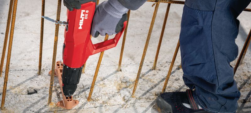 Image 11 of 13: DX 6-F8 Powder-actuated nailer Fully automatic, highly versatile powder-actuated nailer for single fasteners Applications 1