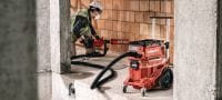 Go to slide 2 of 4: VC 40L-X L-Class dust extractor Powerful dust extractor with large container and push-bar for connection with power tools and jobsite clean ups (wet & dry), 30l tank Applications 1