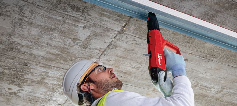 Image 7 of 13: DX 6-F8 Powder-actuated nailer Fully automatic, highly versatile powder-actuated nailer for single fasteners Applications 1