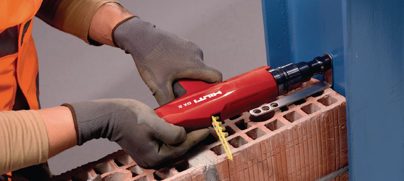 DX 2 Powder-actuated tool Semi-automatic powder actuated tool for fastening single nails in medium-duty applications on both concrete and steel Applications 1