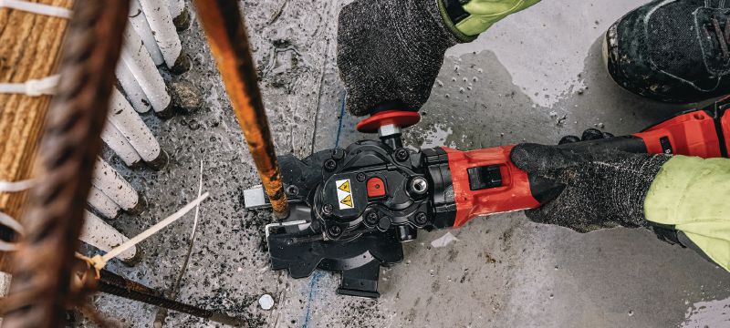 Image 3 of 7: NRC 6-22 Cordless rebar cutter Cordless rebar flush cutter for low spark cold cutting threaded rods and (25mm / #8) rebar (Nuron battery platform) Applications 1