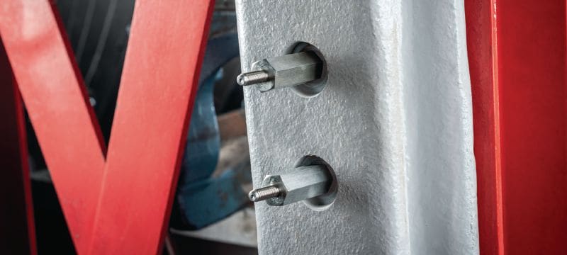 獨立螺桿 (不鏽鋼) 公/母不鏽鋼獨立螺桿，可緊固至被動防火保護 (PFP) 塗層鋼樑 應用 1
