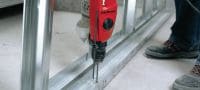 Go to slide 3 of 4: TE 2 電鎚鑽 精巧雙重模式，採槍式握把的 SDS Plus (TE-C) 電鎚鑽 - 適用於鎚擊鑽孔和純旋轉鑽孔 應用 2